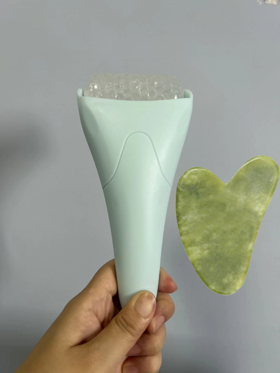 Facial Ice Roller – Skin Refresh & Glow Tool